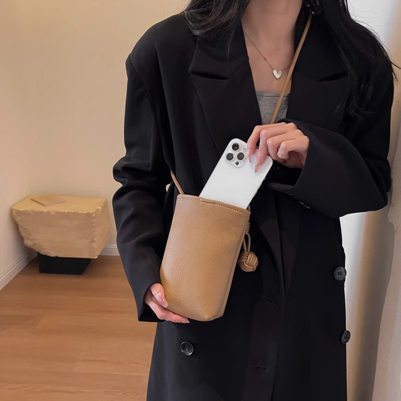 Versatile, Artistic, and Sligh - Women Bags Leather incelemesi ve fiyatı